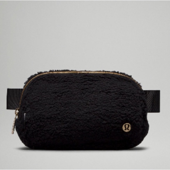 NEW Lululemon Everywhere Fleece Belt Bag 1L - Picture 1 of 3